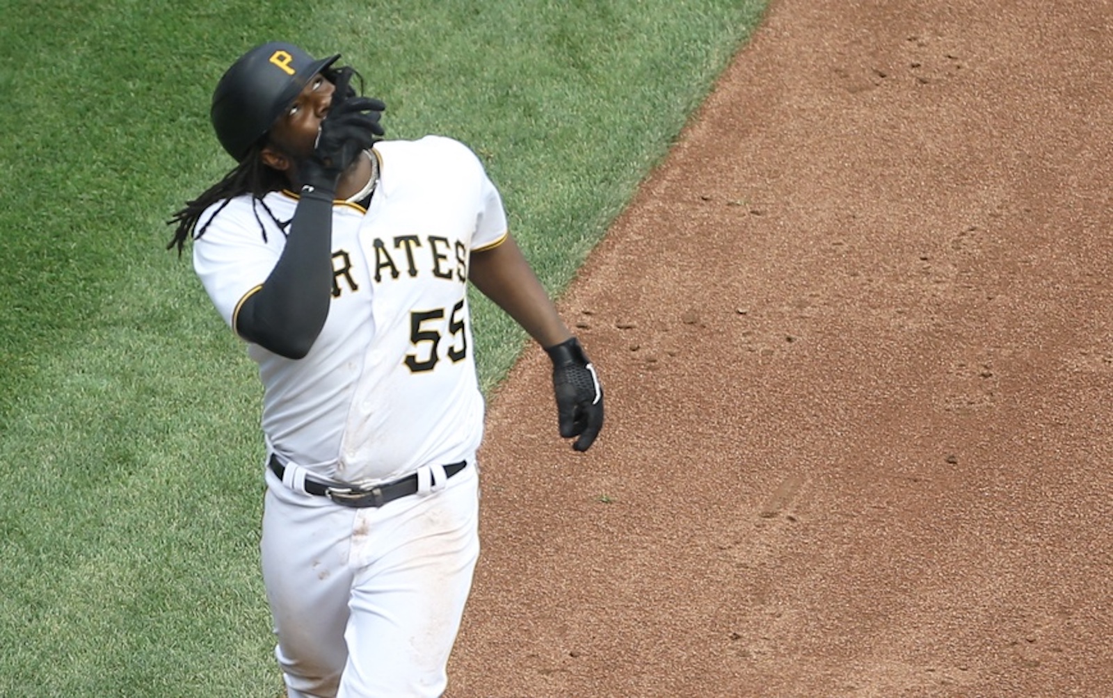 Nationals Acquire First Baseman Josh Bell in Trade With Pirates