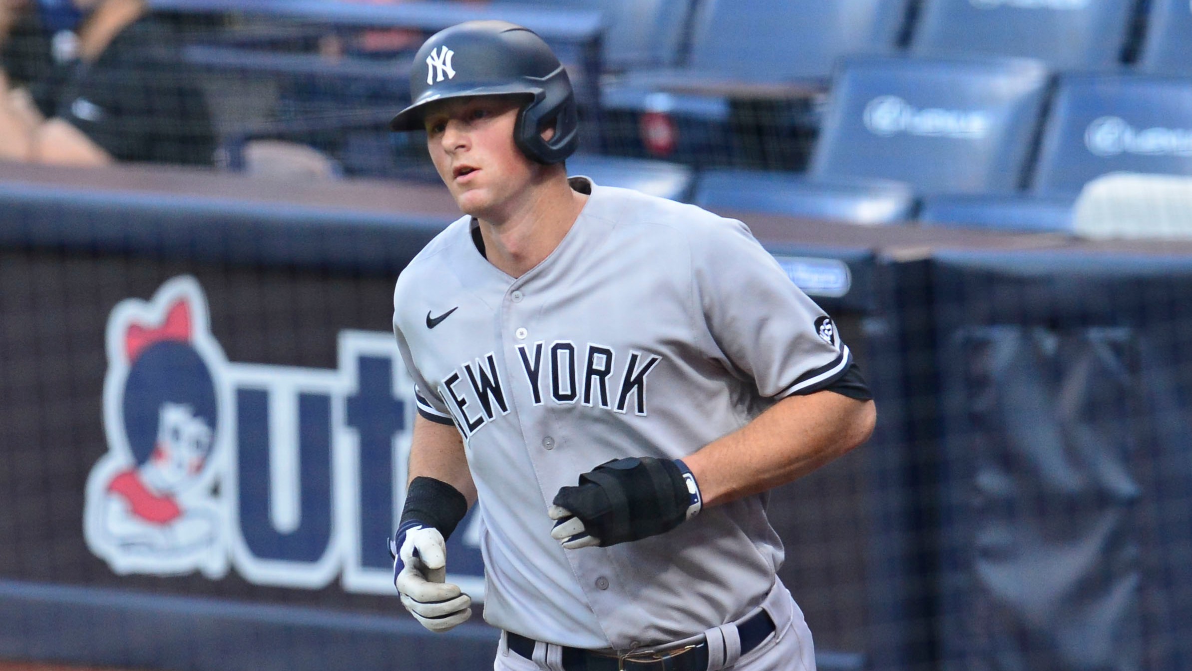 Report: DJ LeMahieu Re-Signing With the Yankees Isn't a Foregone Conclusion