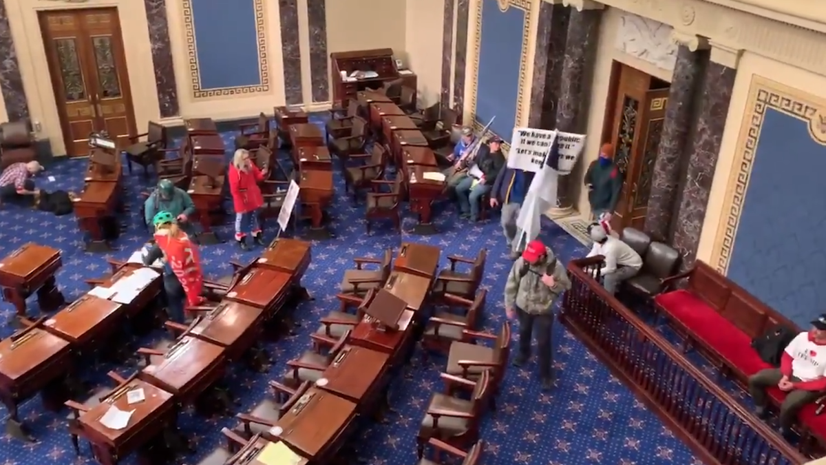Watch Pro Trump Rioters Take Over Senate Floor Nbc4 Washington
