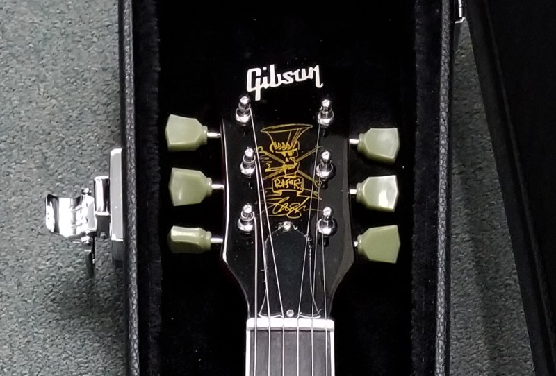 IAD-GuitarSlashCrop-121720.jpg
