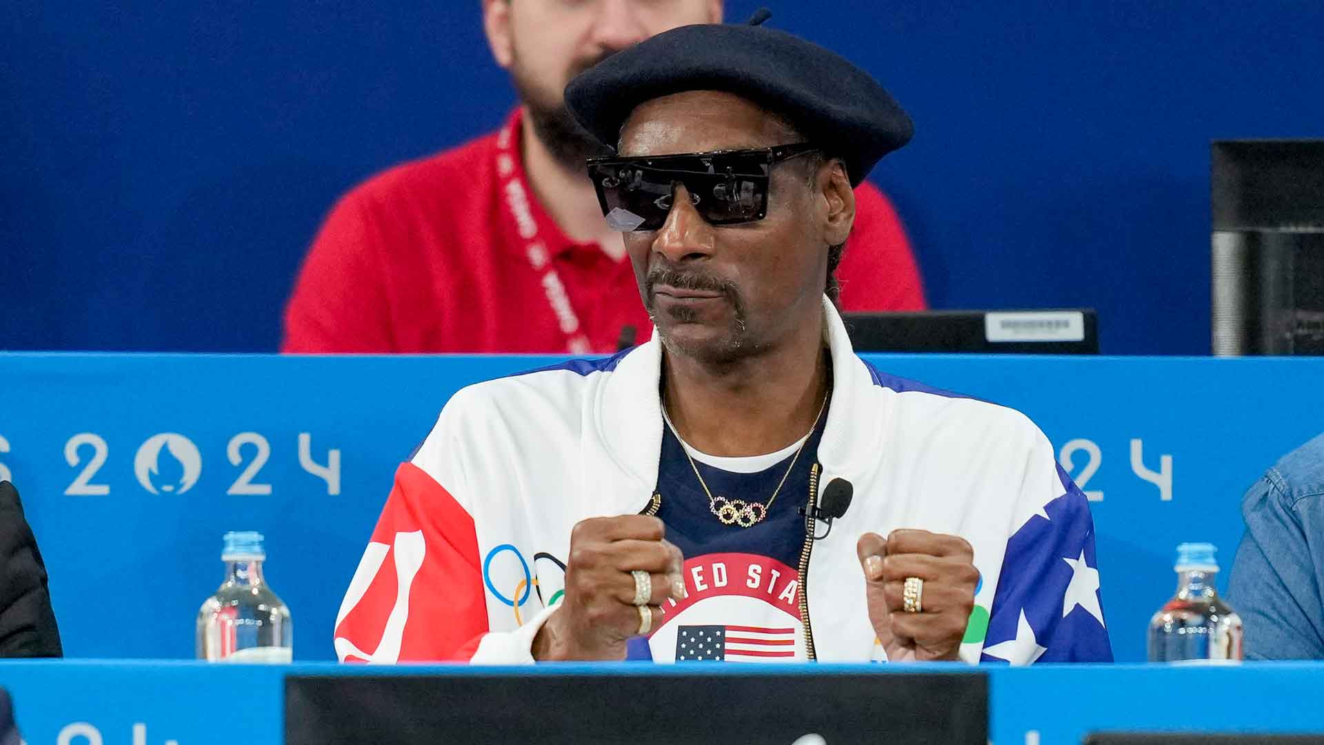 Snoop Dogg Learns How to Do Soccer Commentator Andres Cantor's Famous Goal Call