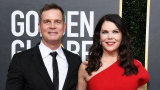 Lauren Graham (R) and Peter Krause