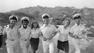 From left to right: Fred Grandy, Ted Lange, Jill Whalen, Gavin MacLeod, Lauren Tewes and Bernie Kopell.