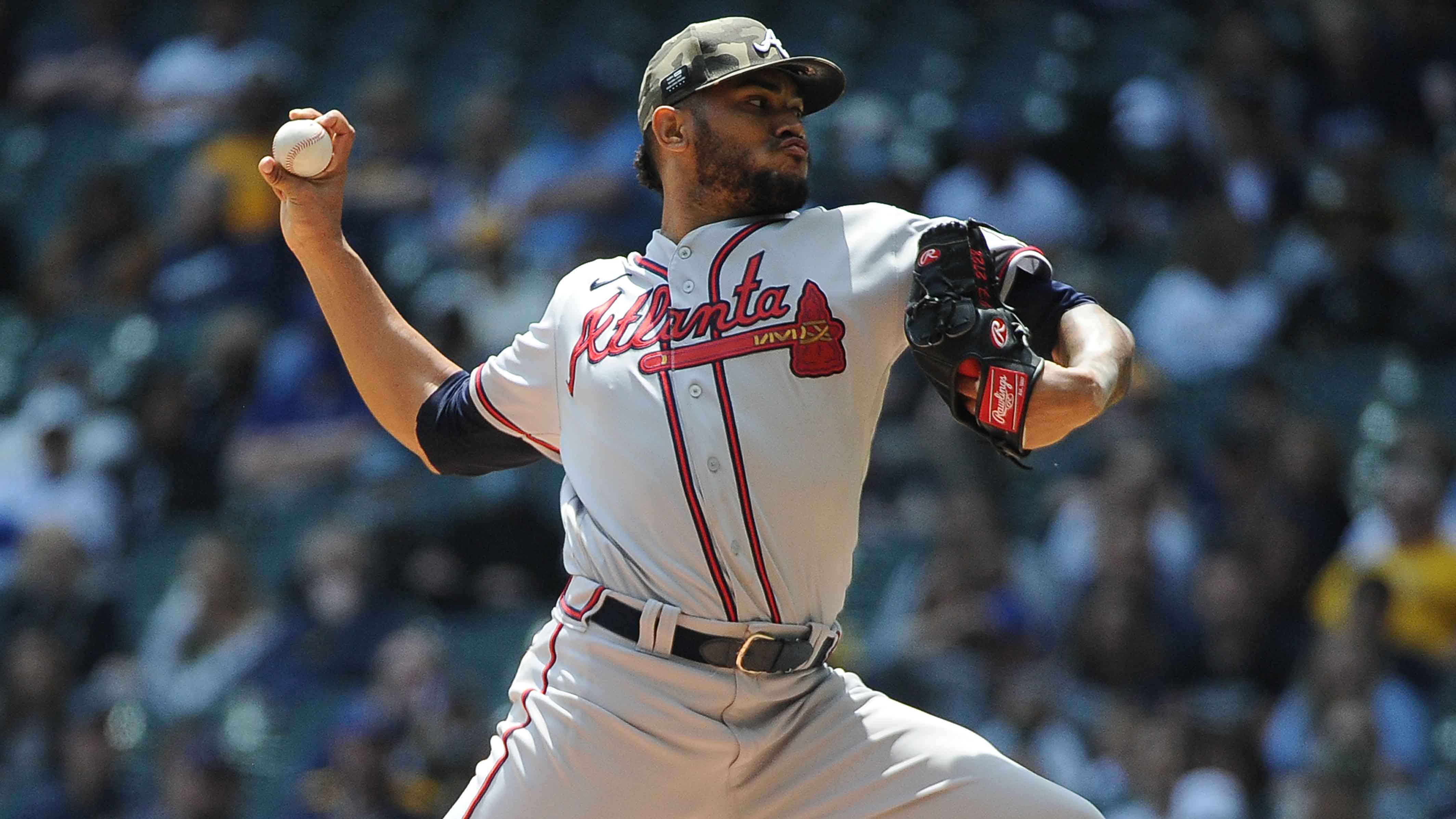 Braves' Huascar Ynoa Breaks Pitching Hand After Punching Bench