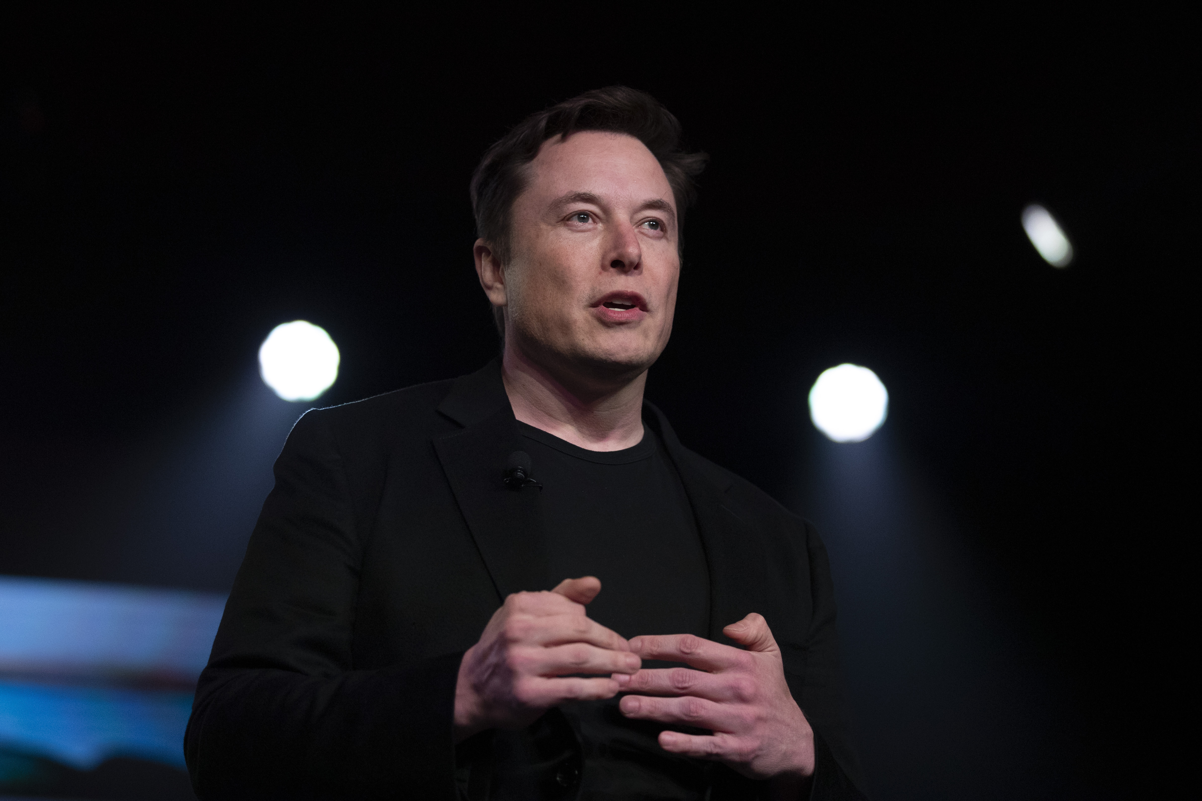 Elon Musk says his startup Neuralink has implanted a brain chip in its
first human