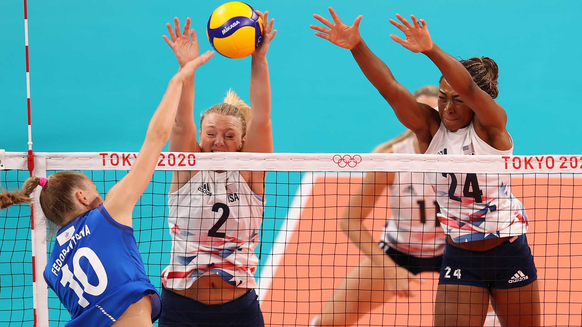 US Women's Volleyball Closes Out Pool Play vs. Italy