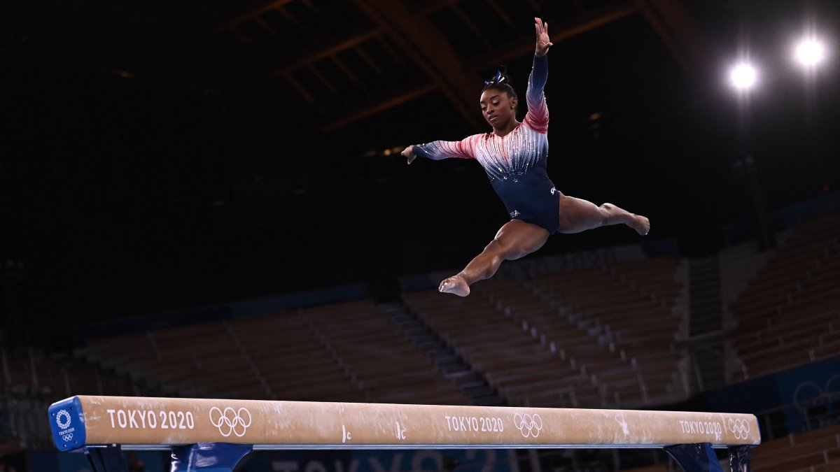 Simone Biles Wins Bronze Medal In Olympic Balance Beam Finals NBC4