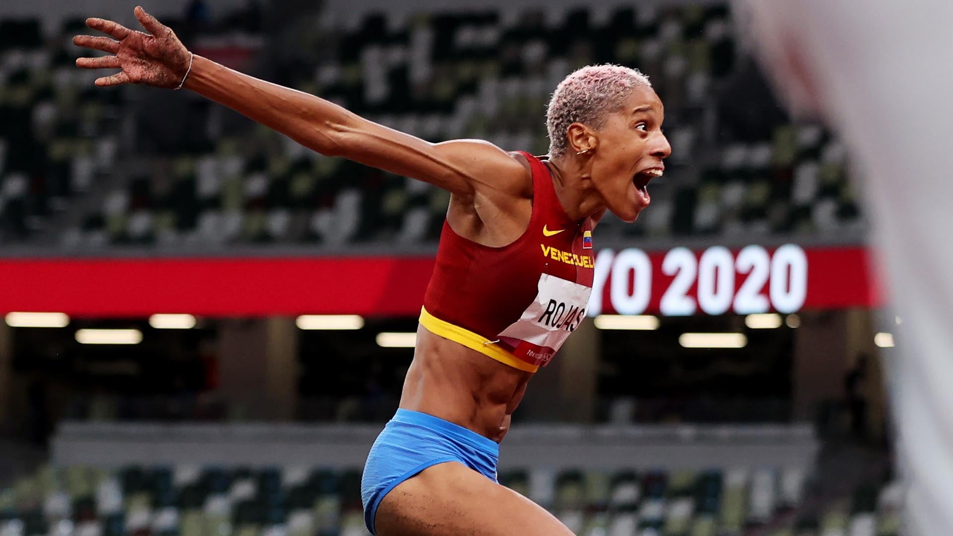 Rojas Obliterates Triple Jump World Record in 15.67m for Gold