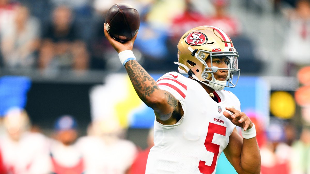 Trey Lance throws TD on first career pass for 49ers: video