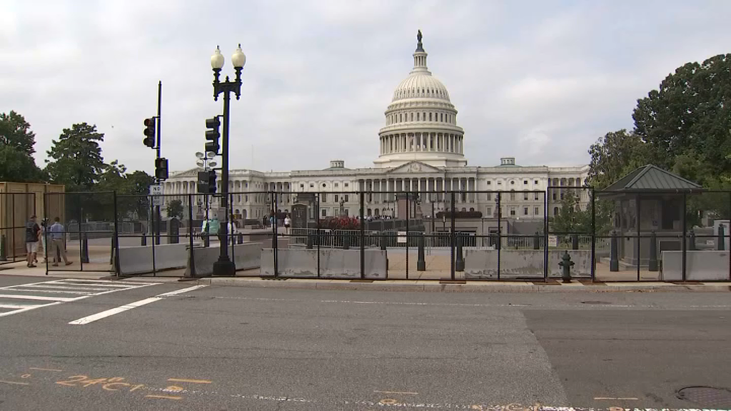 Fencing around the capitol