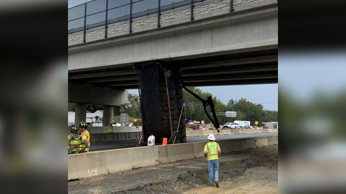 Virginia Interstate 95 remains shut down for removal of Potomac