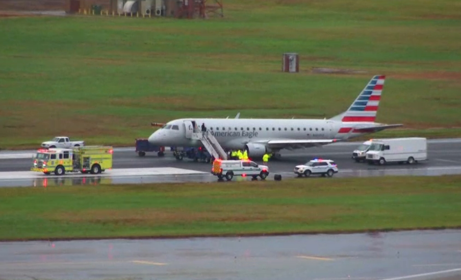 Đường băng đóng cửa và các chuyến bay chuyển hướng tại Reagan National sau khi máy bay của American Airlines bị nổ lốp – NBC4 Washington