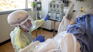 U.S. Army Medical Response Team Work With Idaho Hospital Staff