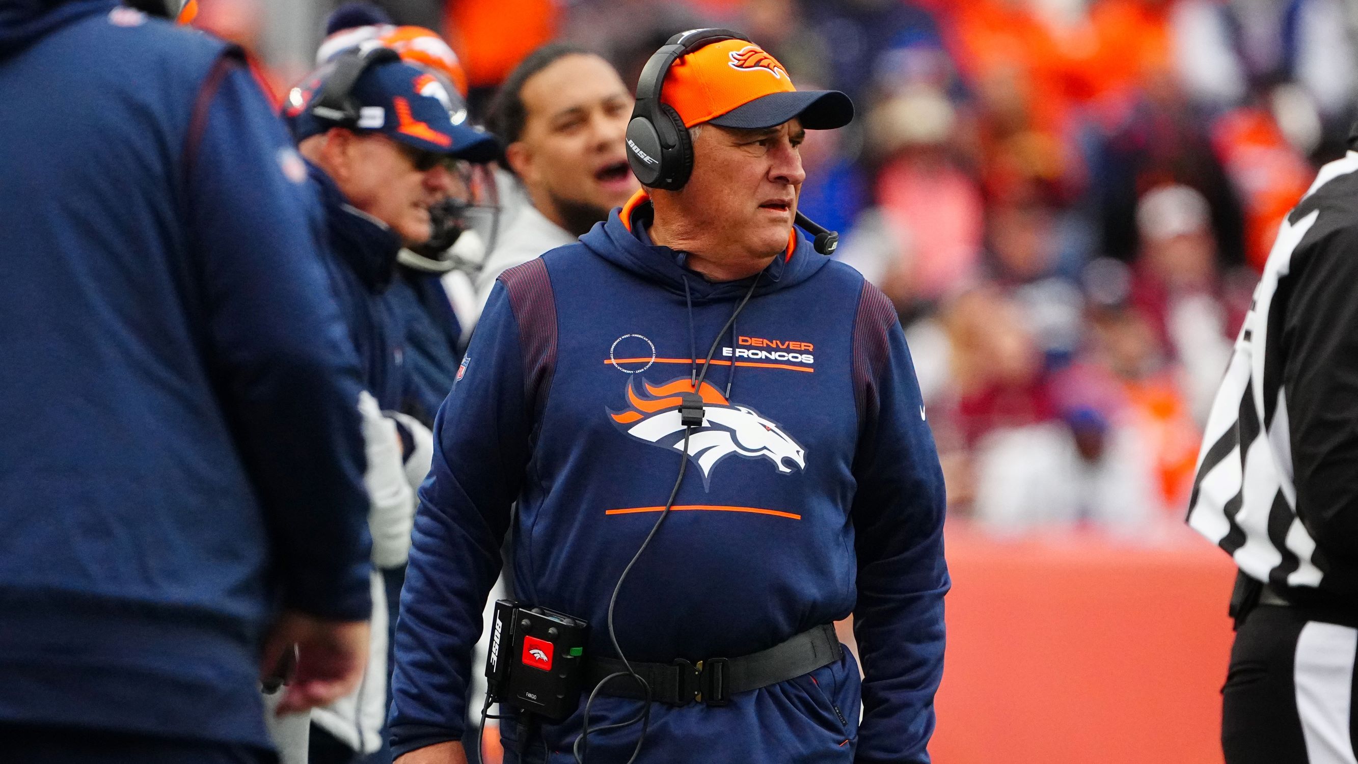 vic-fangio-signed-contract-with-eagles-to-help-for-super-bowl-trendradars