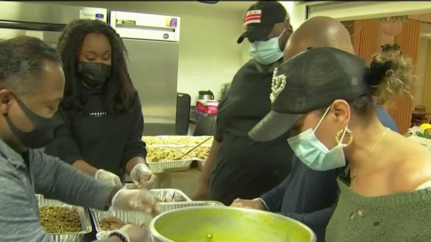 Chef Volunteers Prepare to Feed 700 People in Need on Christmas