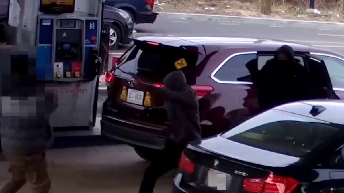 17YearOld Arrested in Armed Carjacking in Northeast DC NBC4 Washington