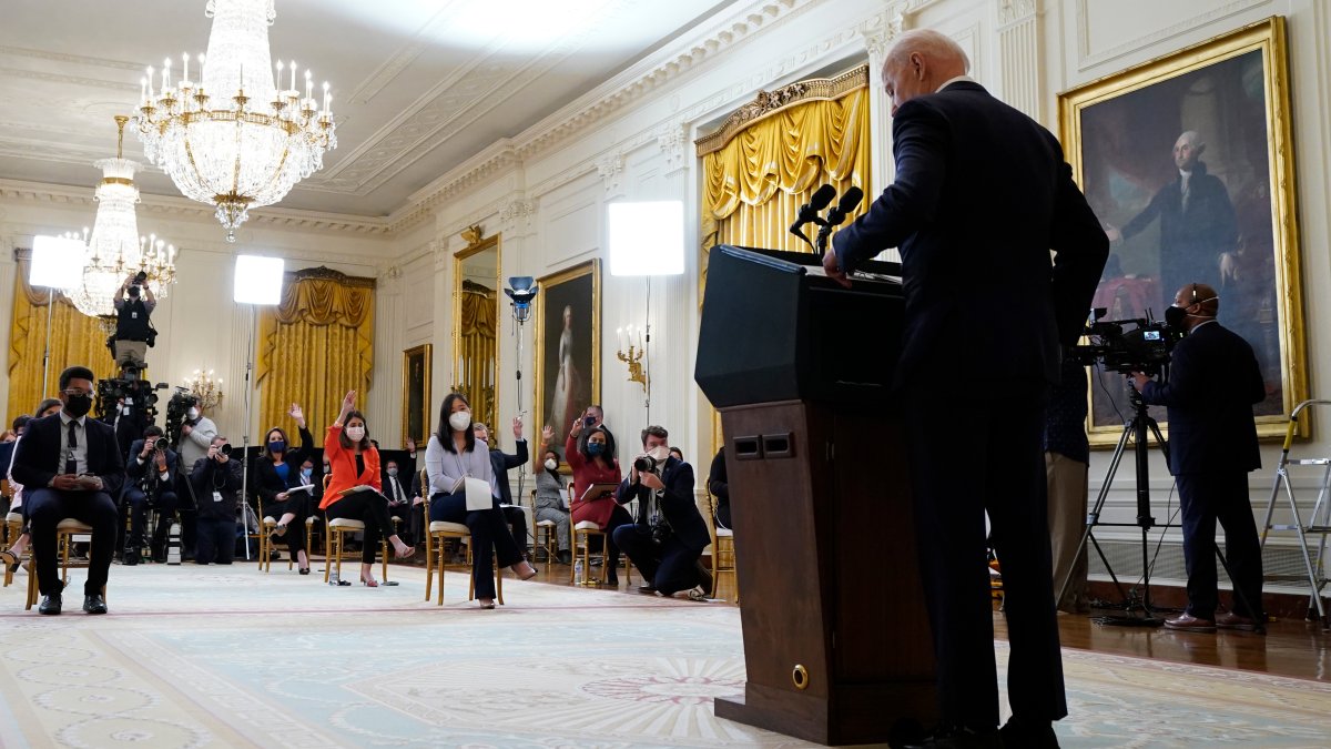 President Biden Held Less News Conferences, Interviews Than Predecessors in Year 1 - Vimarsana News