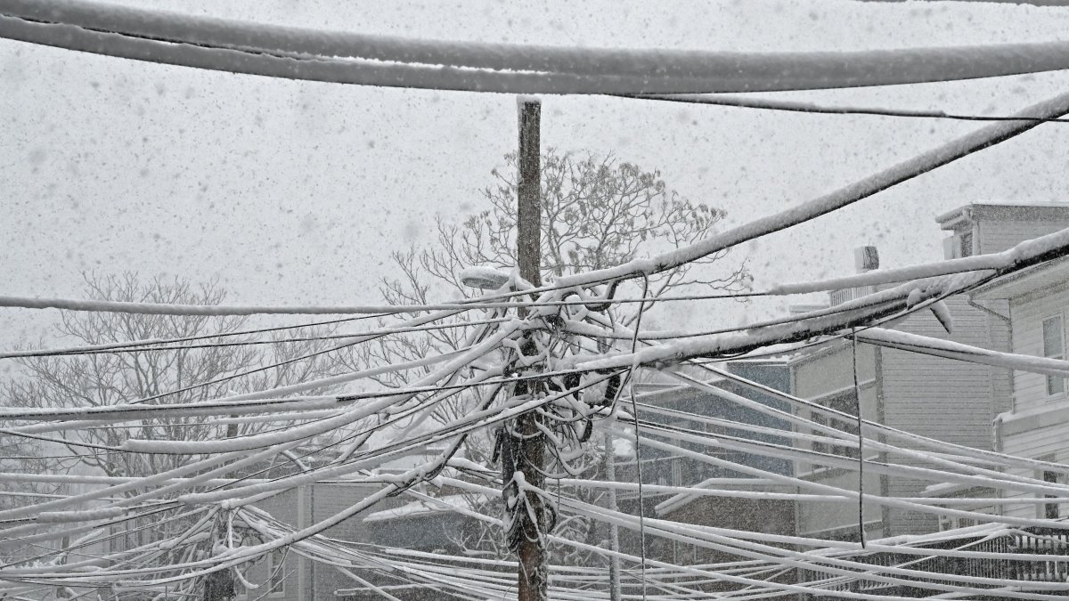 Power Outages Tracked in DC, Maryland, Virginia During Snowstorm NBC4