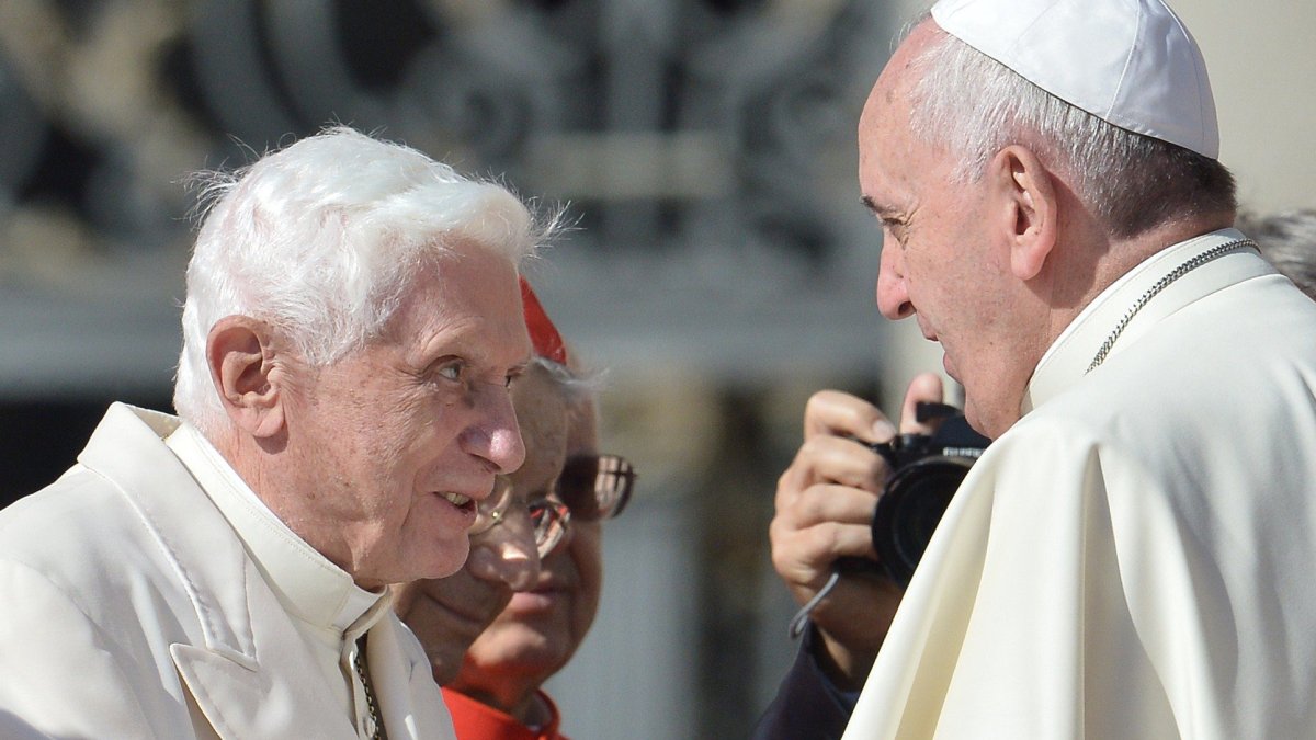 Pope Francis Vows Justice for Abuse Victims After Predecessor Faulted - Vimarsana News