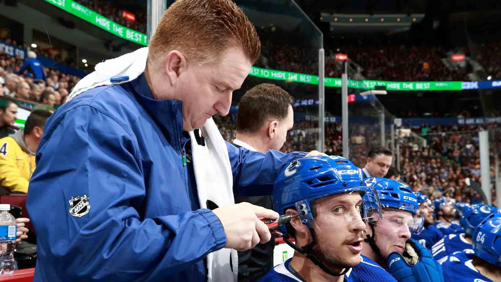 Vancouver Canucks' Staffer Uses Social Media to Find Fan Who Saved His Life