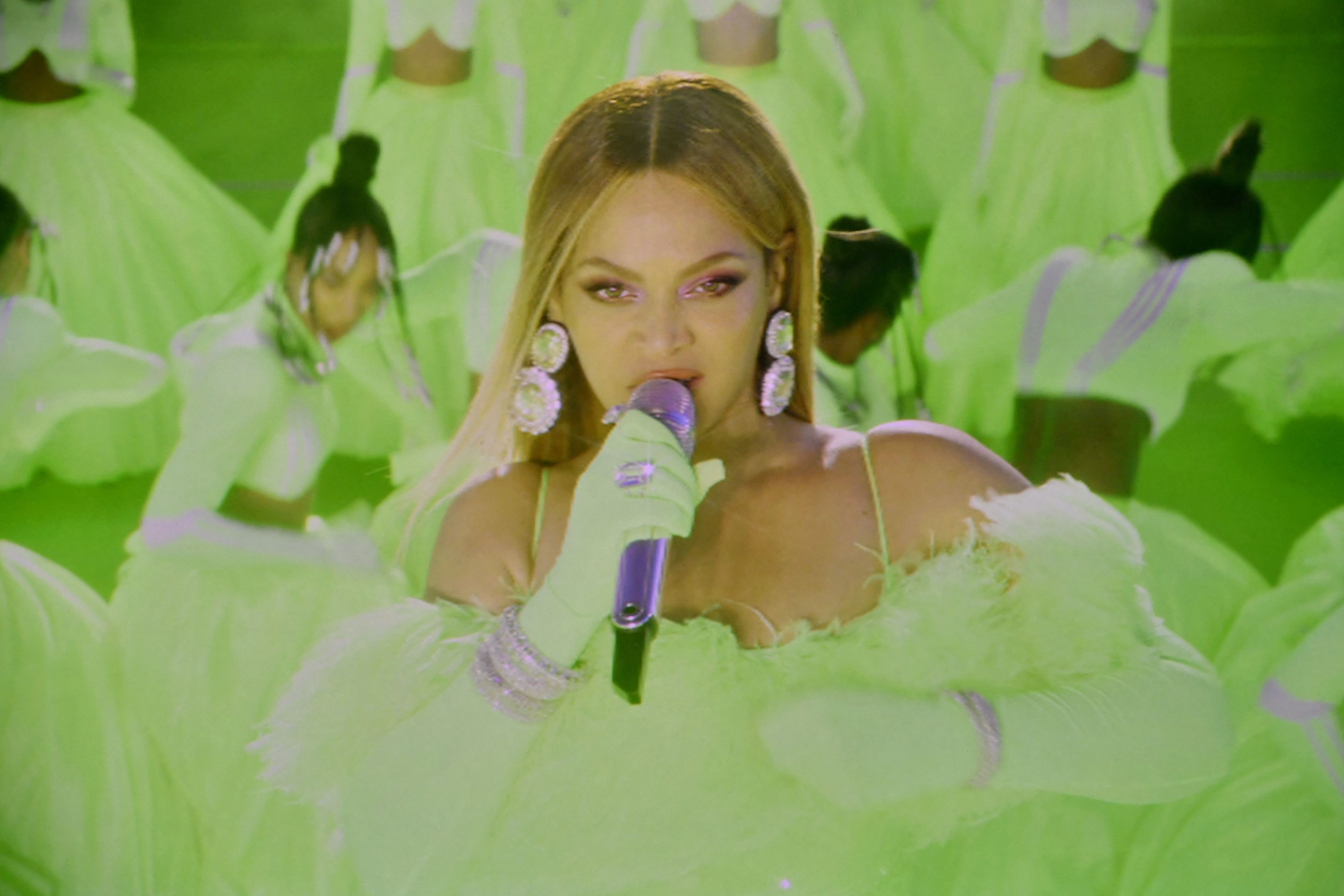 Watch: Beyoncé Stuns With Symbolic Oscars 2022 Performance of ‘Be Alive'