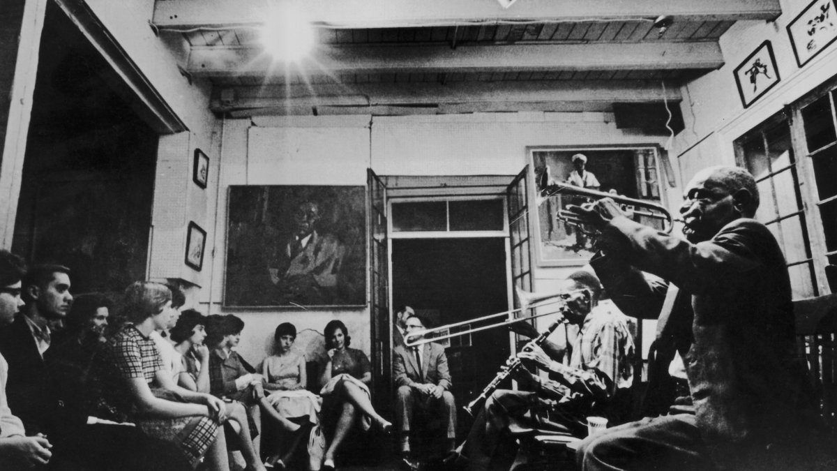 'Absurd' 100-Year-Old Policy Banning Teaching of Jazz Music in New Orleans Finally to Be Lifted – NBC4 Washington - Vimarsana News