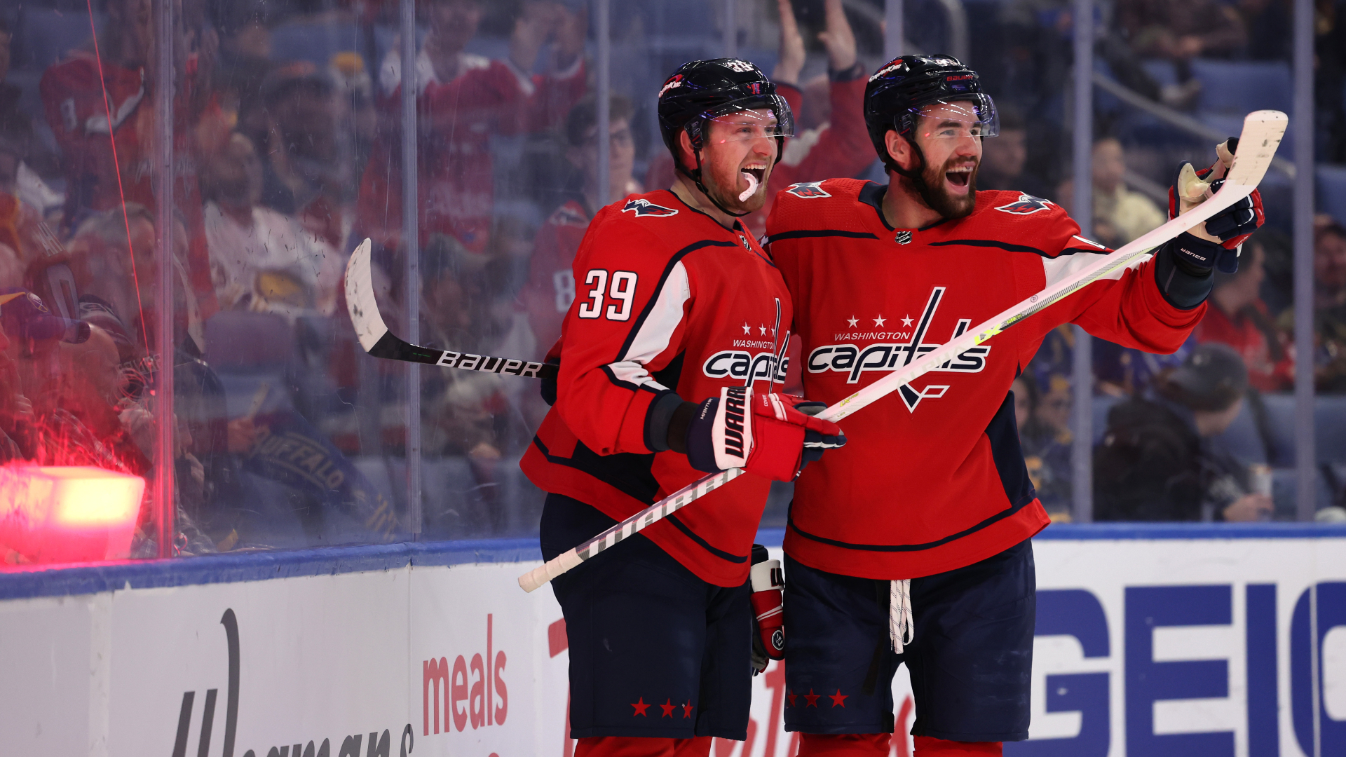 Anthony Mantha Keeps Scoring as Caps 