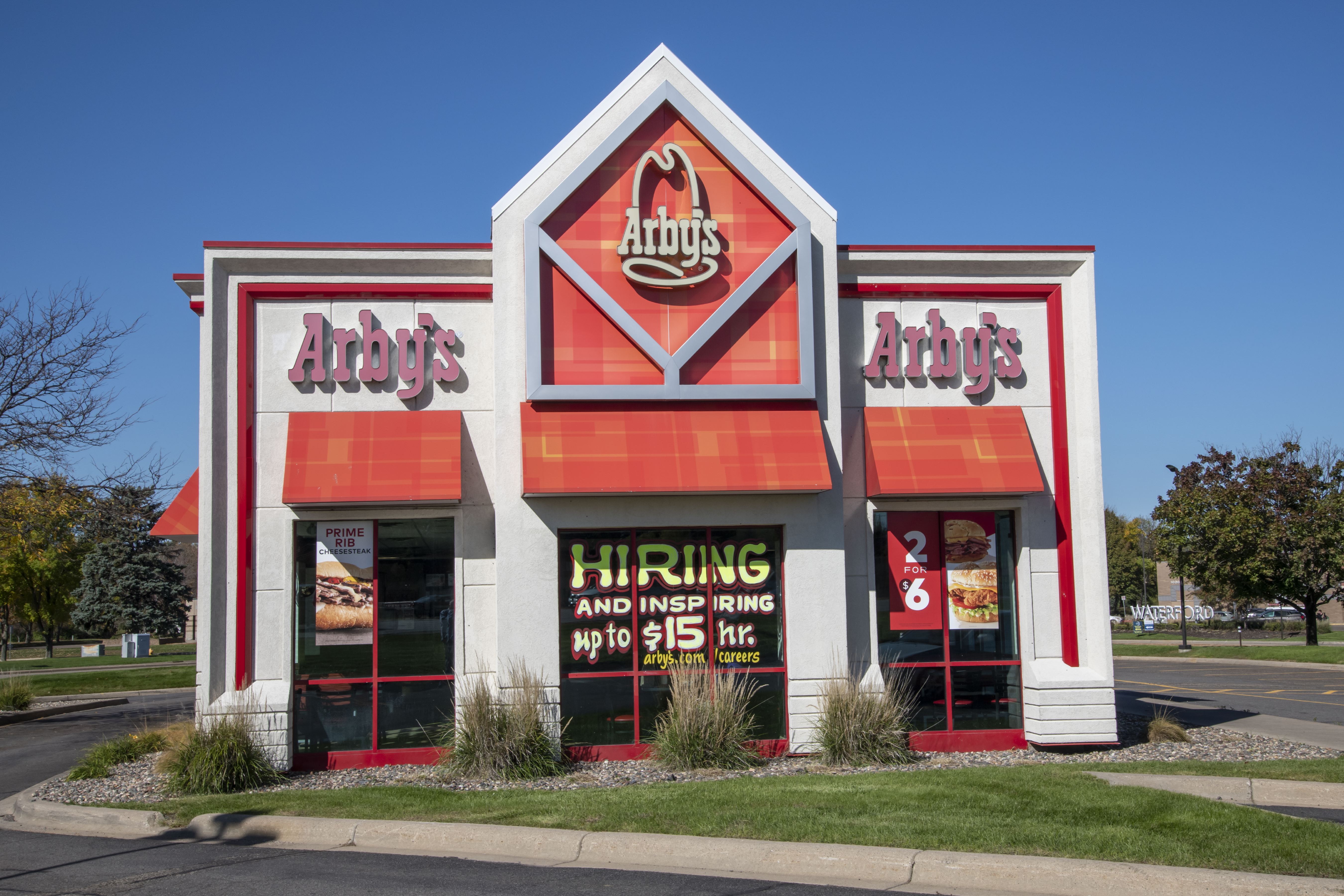 Arby's Manager Arrested After Allegedly Throwing Grease on Customer – NBC4 Washington - Vimarsana News
