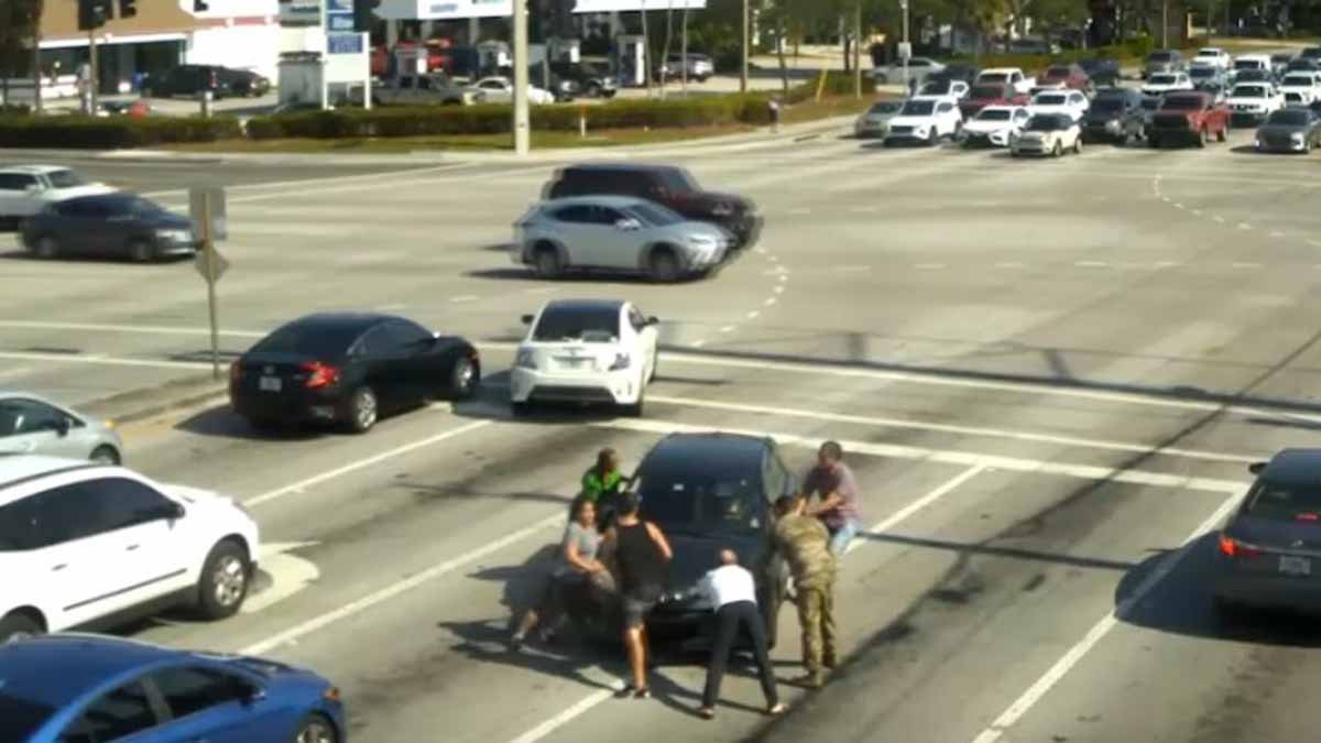 Video Shows Good Samaritans Save Driver Who Had Medical Episode on ...