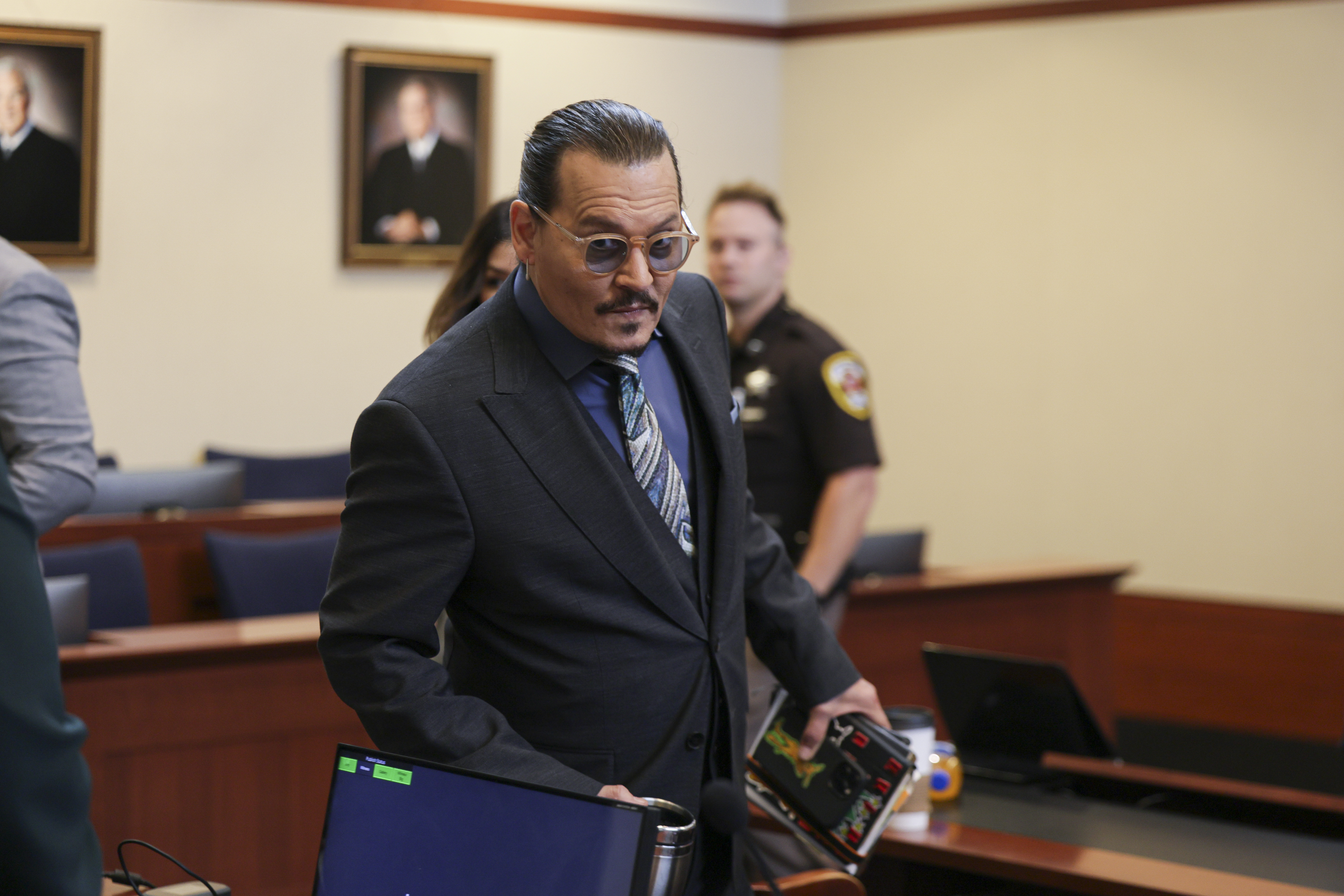 Depp Retakes Witness Stand, Calls Heard’s Allegations Insane – NBC4 ...