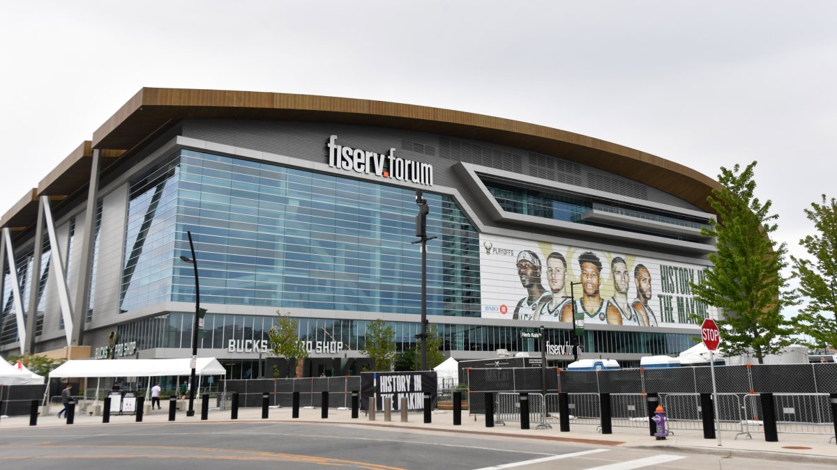 21 Injured in 3 Milwaukee Shootings After Bucks Playoff Game – NBC4 Washington - Vimarsana News