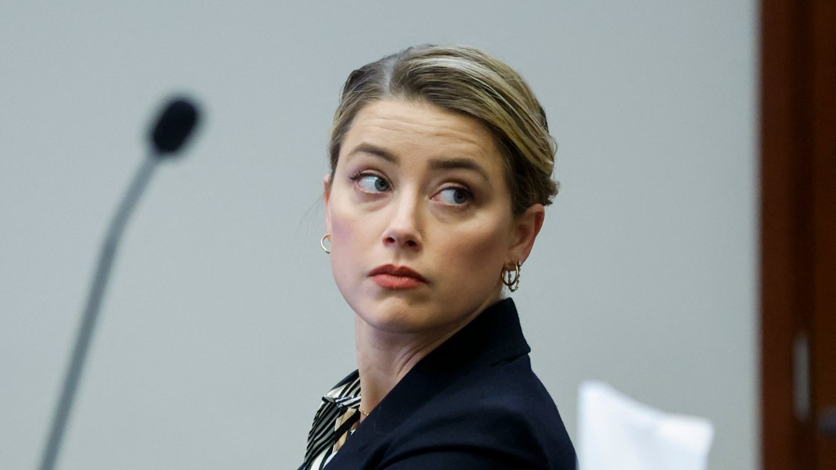 Amber Heard & Johnny Depp do MDMA with flight attendant who got ‘friendly’ mid-flight Amber Heard & Johnny Depp do MDMA with flight attendant who got ‘friendly’ mid-flight