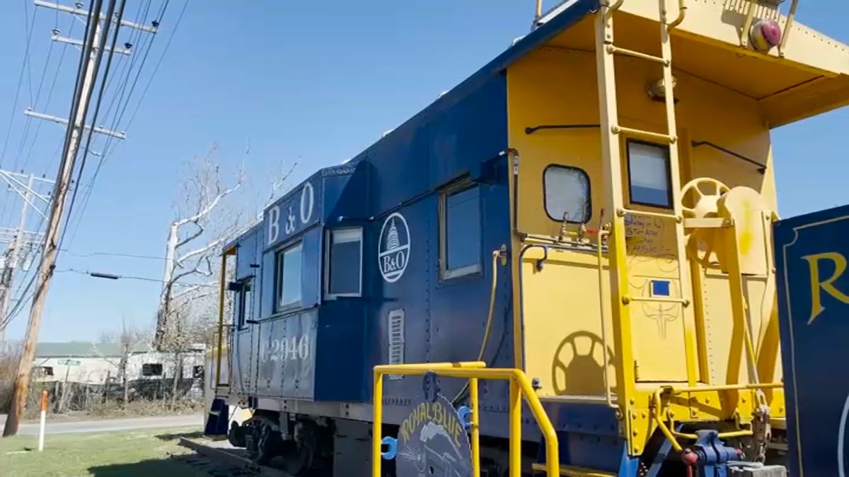 Royal Blue Caboose Offers Unusual Place to Stay in Maryland Royal Blue Caboose Offers Unusual Place to Stay in Maryland