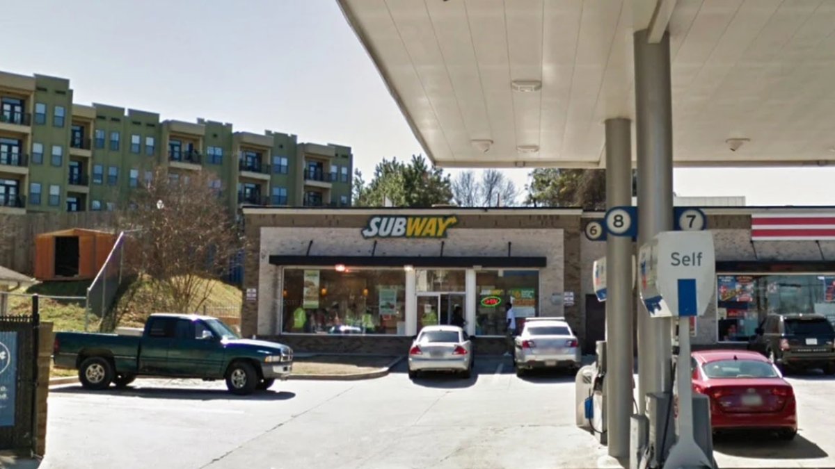 2 Atlanta Subway Workers Shot, 1 Fatally, in Argument With Customer