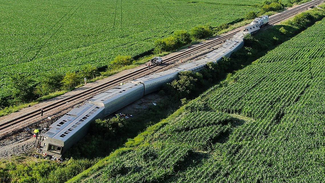 NTSB: Amtrak Train Was Below Speed Limit Before Fatal Crash in Missouri - Vimarsana News