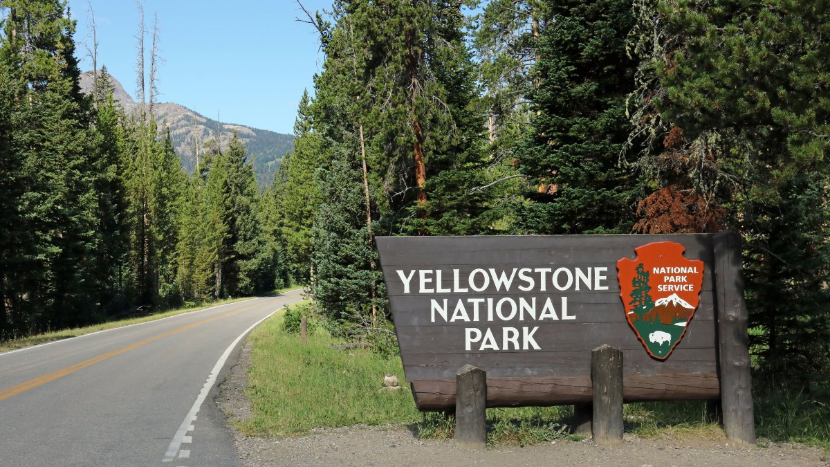 Yellowstone Mountain That Honored Massacre Leader Renamed - Vimarsana News