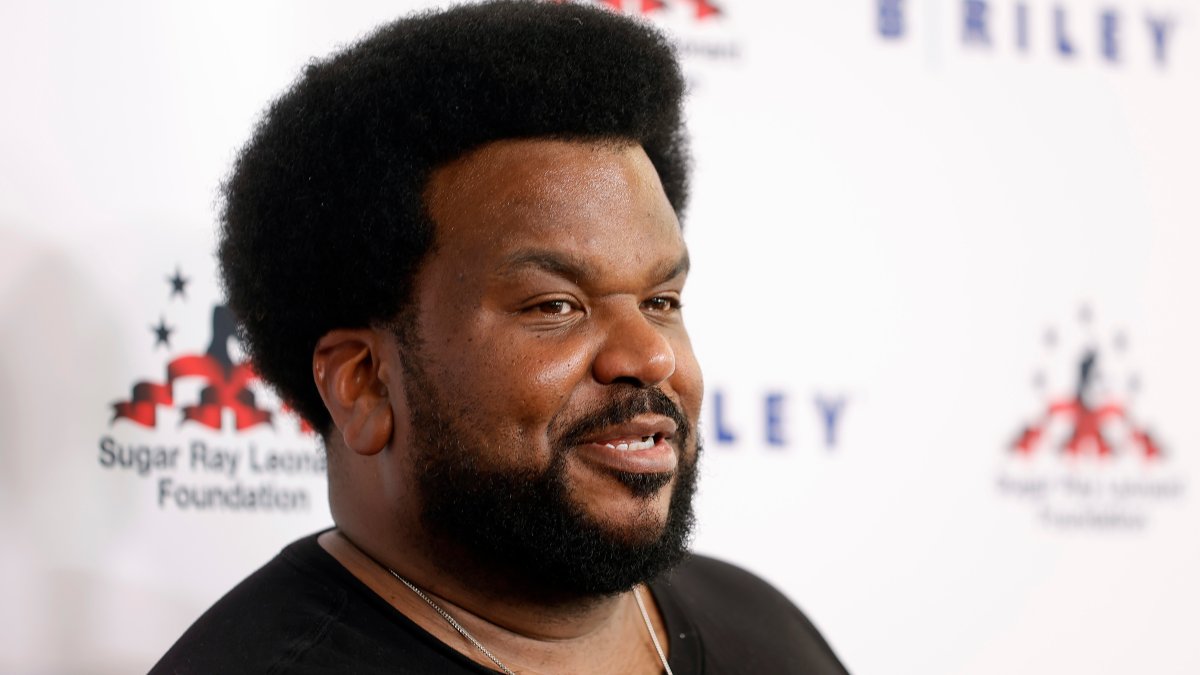 Comedian Craig Robinson Among Those Evacuated Before Gunman Opened Fire at NC Comedy Club - Vimarsana News