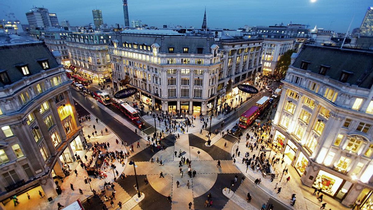European Markets Close Lower as Momentum Fades; UK Inflation Soars