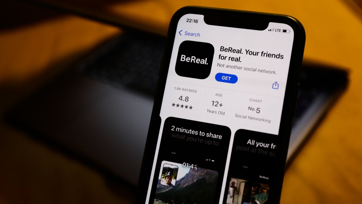 how to see who screenshotted your bereal