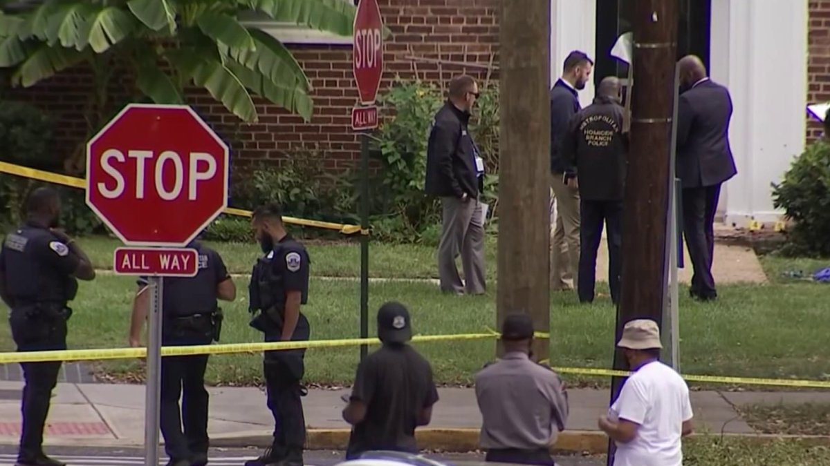 Police Search for 3 Men in Deadly Southeast DC Shooting – NBC4 Washington