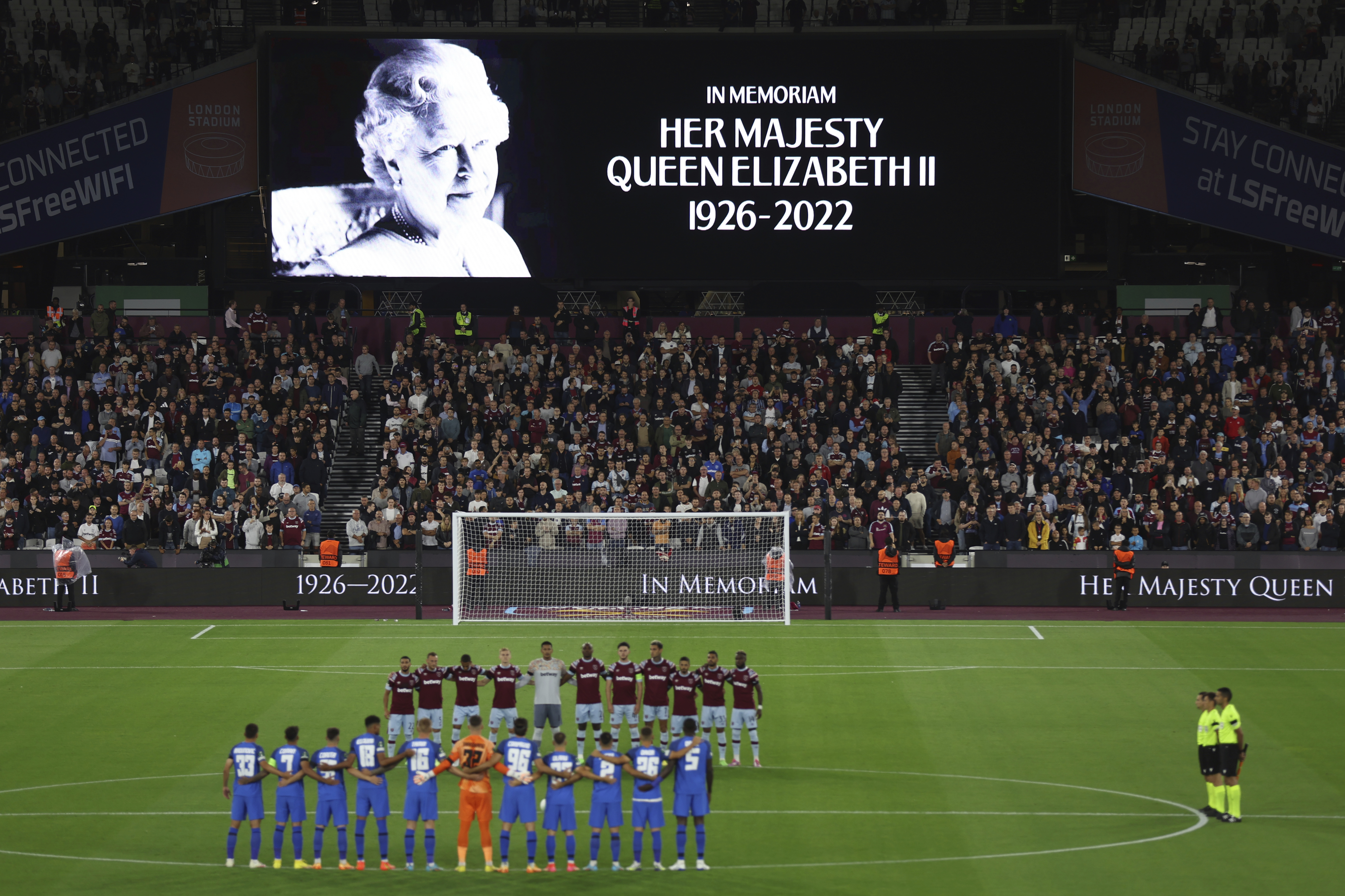 Soccer to Resume in Britain After Pause Due to Queen's Death