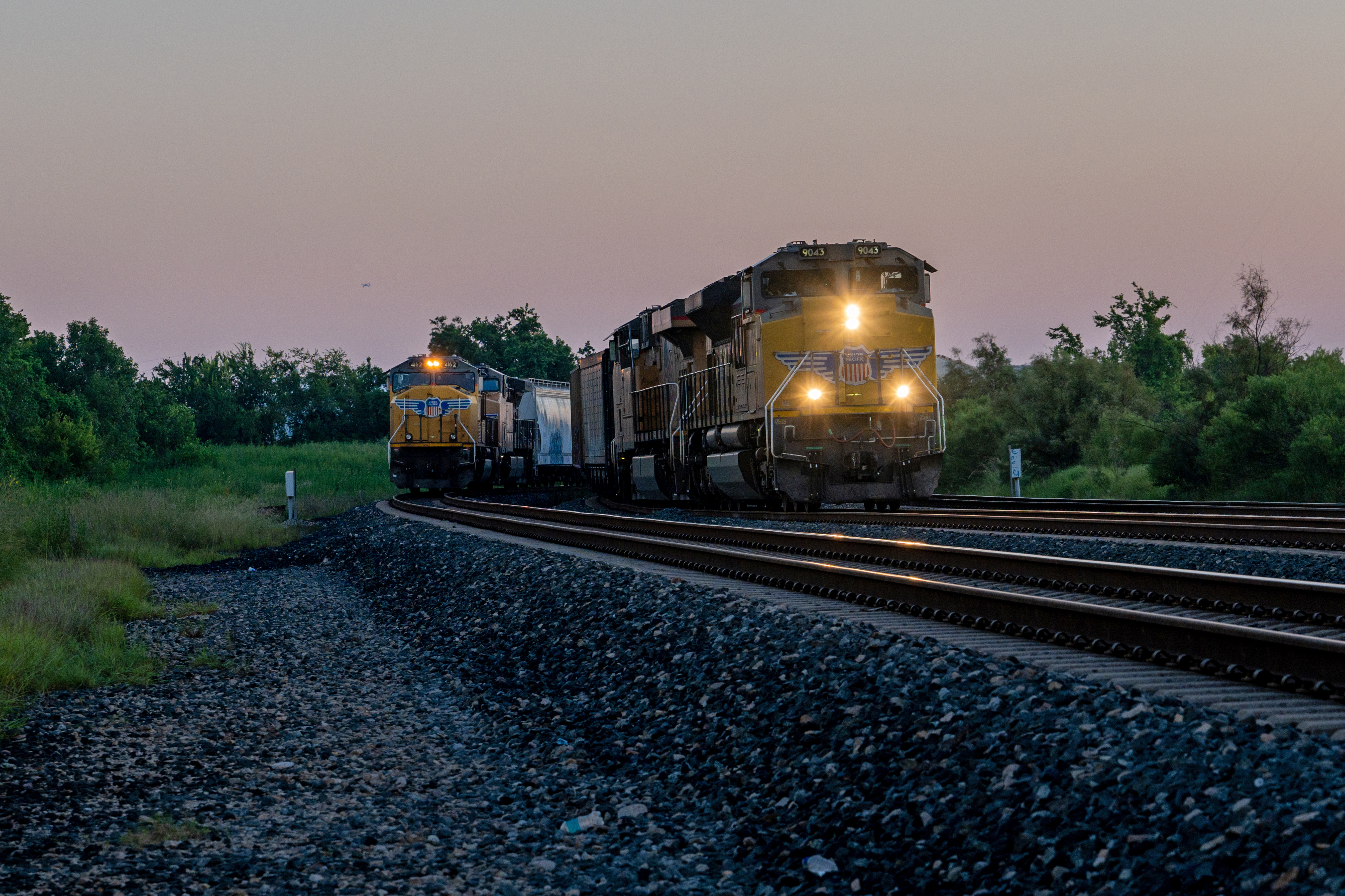 Rail workers win key concessions in deal to prevent strike