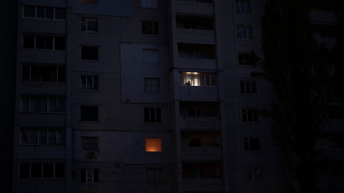 'Massive' Strike Knocks Out Power For 100,000s in Ukraine – NBC4 Washington - Vimarsana News