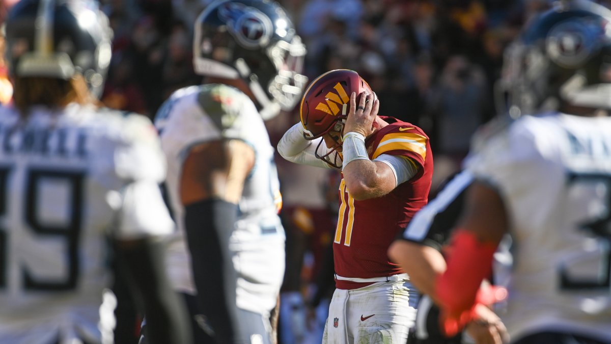 Benjamin St-Juste of the Washington Commanders defends against the News  Photo - Getty Images