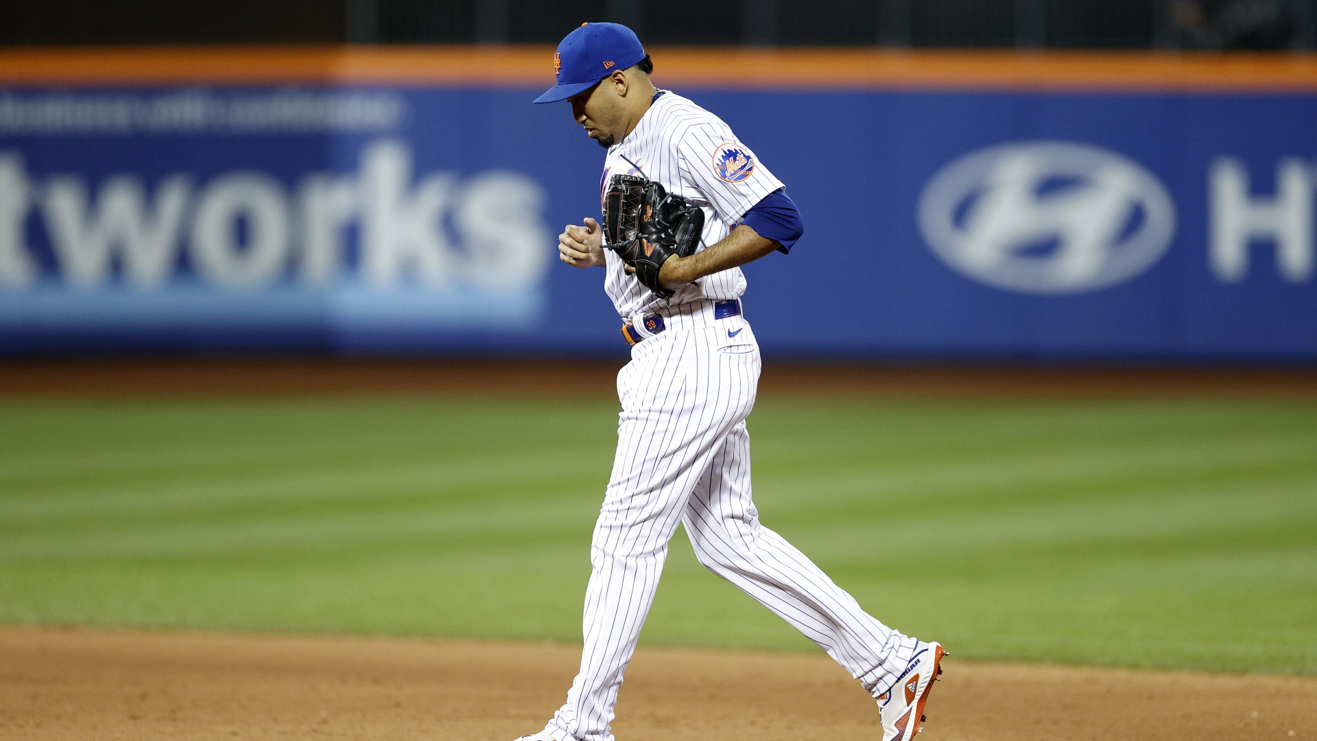 MLB Twitter Roasts Mets For Playing Edwin Díaz's Trumpet Song Vs