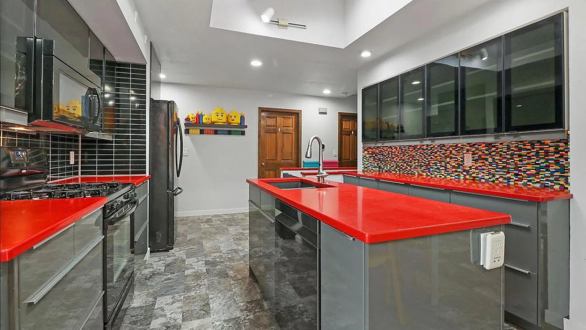 LEGO-Themed House in Kenosha Finds Buyer: See the Home's Colorful Interior – NBC4 Washington - Vimarsana News