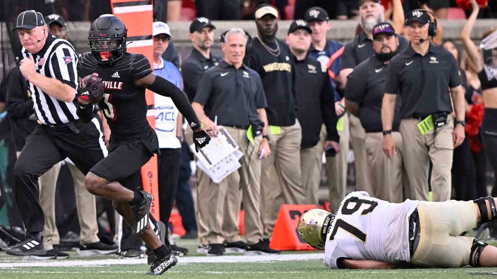 Wake Forest Commits Six Third-Quarter Turnovers in Loss to Louisville