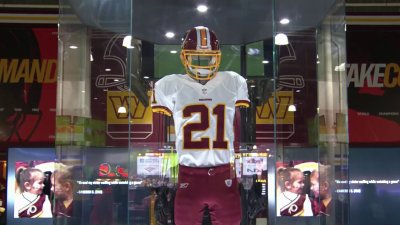 Sean Taylor memorial unveiled by Washington Commanders