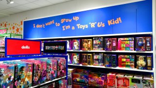 Toys R Us is open inside Sioux Falls Macy's 