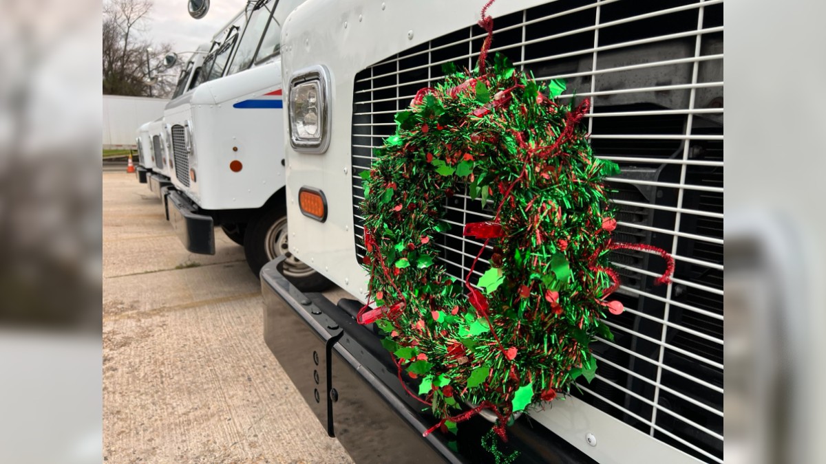 Behind The Scenes USPS Holiday Shipping Rush NBC4 Washington
